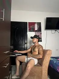 Kenny_romano webcam model stream image
