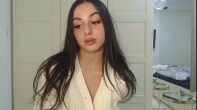 CourtneyPure webcam model stream image