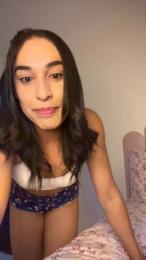 luzz26 webcam model stream image