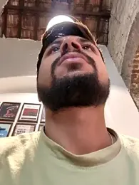 _IRRESISTIBLE_ webcam model stream image