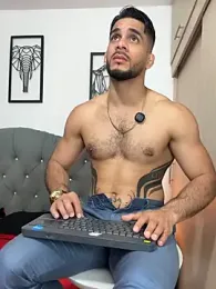 Maximiliano_ford webcam model stream image