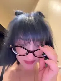 Only_April webcam model stream image