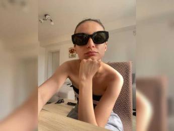 Anais8900 webcam model stream image