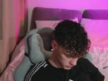 cute_thomas webcam model stream image