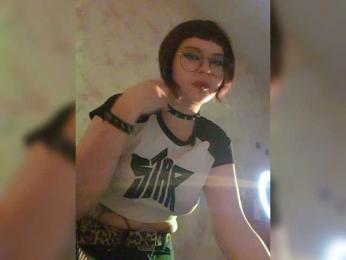 BattyGothic02 webcam model stream image