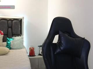 Lola Dove webcam model stream image