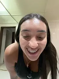 Hannahoff webcam model stream image