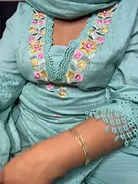 roasted_peanut webcam model stream image