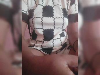 Mamikely webcam bongacams model stream image
