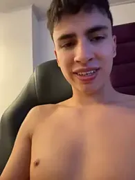 AdrianRinaldi webcam model stream image