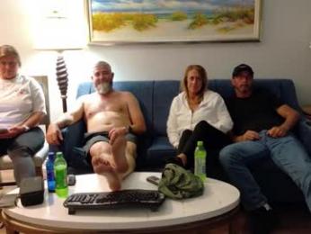 curiouscouple3143 webcam model stream image