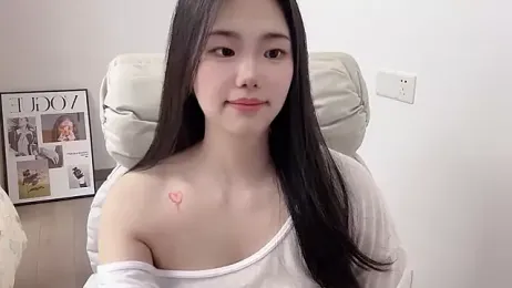 suki-1 webcam model stream image