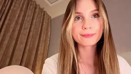 Ellijoys webcam model stream image