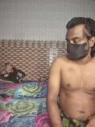 Younger_Couples webcam model stream image