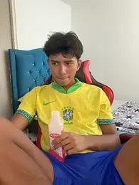 Leonarrrd_01 webcam stripchat model stream image