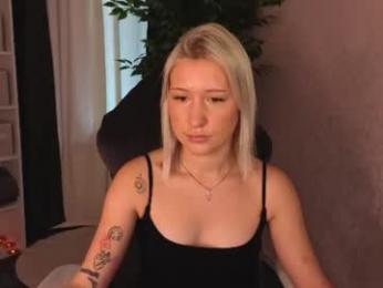 sayl0r_moon webcam model stream image