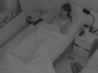 voyeurcam-julmodels-bed-7 webcam model stream image