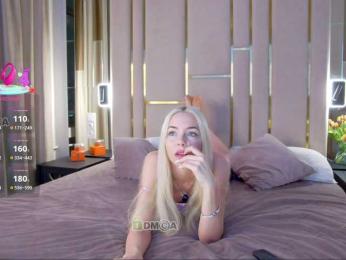 WhiteGirl-one webcam model stream image