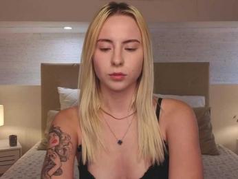 Bella-crazyy webcam model stream image