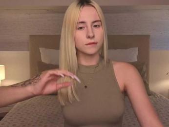 Bella-crazyy webcam model stream image