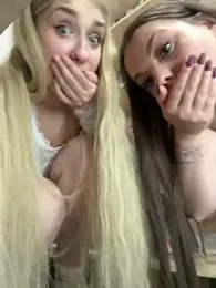 LollyPollly webcam stripchat model stream image