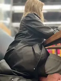 _Abril-Office1 webcam model stream image