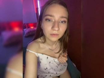 Soonni webcam model stream image
