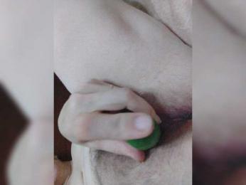 Warm-Nuar webcam model stream image