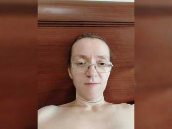 Warm-Nuar webcam bongacams model stream image