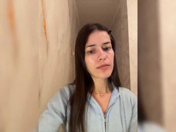 YourBella webcam model stream image