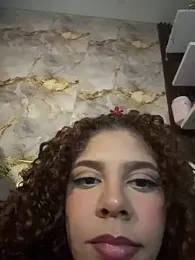 hannachris- webcam model stream image