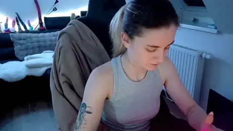 Melly4You webcam model stream image