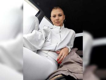 CrazyVika webcam bongacams model stream image