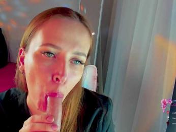 she-wolf webcam model stream image