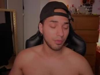 latin_luxury_i webcam model stream image