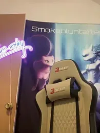 Smokebluntafterblunt webcam model stream image