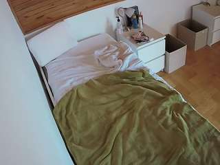 voyeurcam-julmodels-greybed-1 webcam model stream image