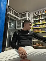 OliverWest04 webcam model stream image