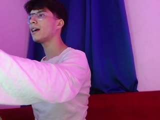 dylannwest webcam camsoda model stream image