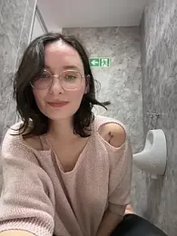 The_Snowwhitee webcam model stream image