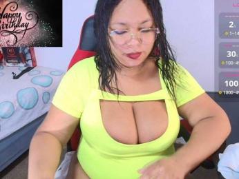 Italy-boobs webcam model stream image