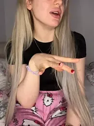 Holly-Glamour webcam model stream image