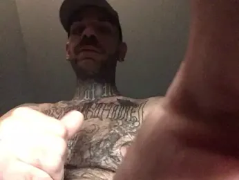 BlueCollarTattoos webcam model stream image