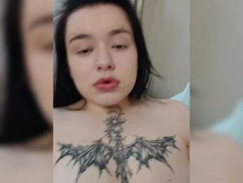 Iraidalass webcam model stream image