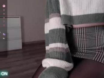 noelleneptune webcam model stream image