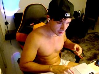 Master Zeth webcam model stream image