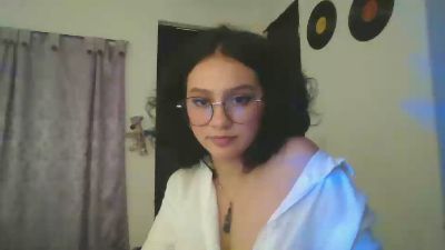 Hot_crisps1 webcam model stream image