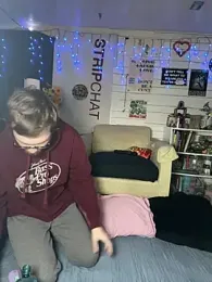 TrenaAnne webcam model stream image