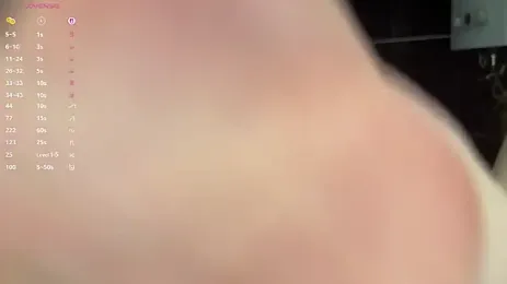 Serenique_ webcam model stream image