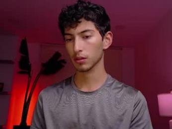 ethan_skiny_ webcam model stream image